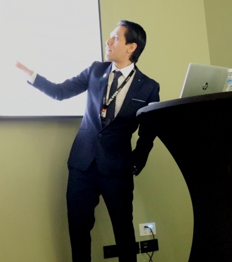 Giorgio Morales presenting at ECML